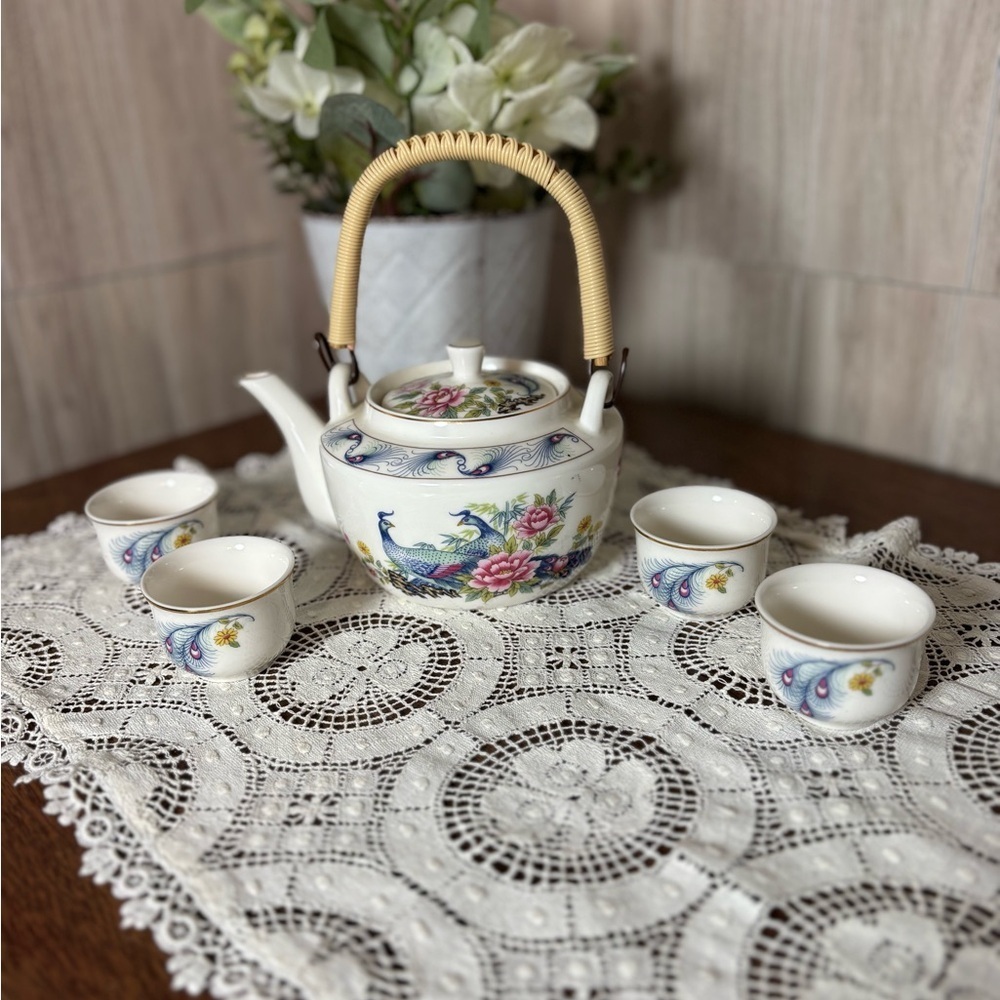 Snow Bone China Haengnamsa Korea Charming Floral Peacock Teapot Set with Cups - Picture 2 of 5
